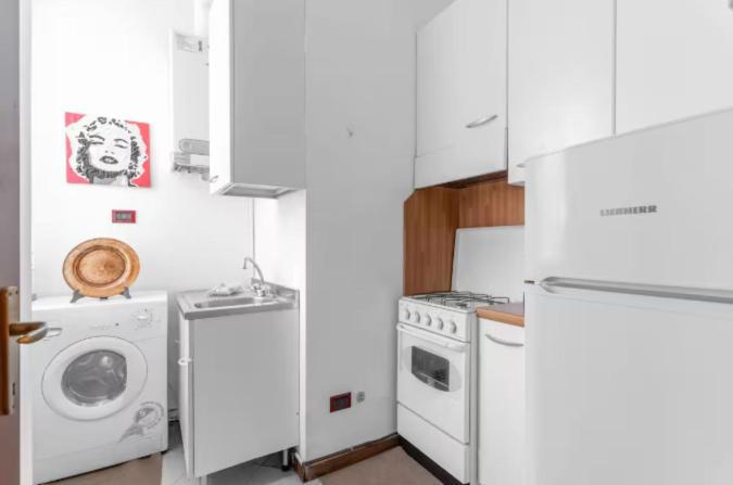 Apartment The House Of Via Muratori 11 Mailand