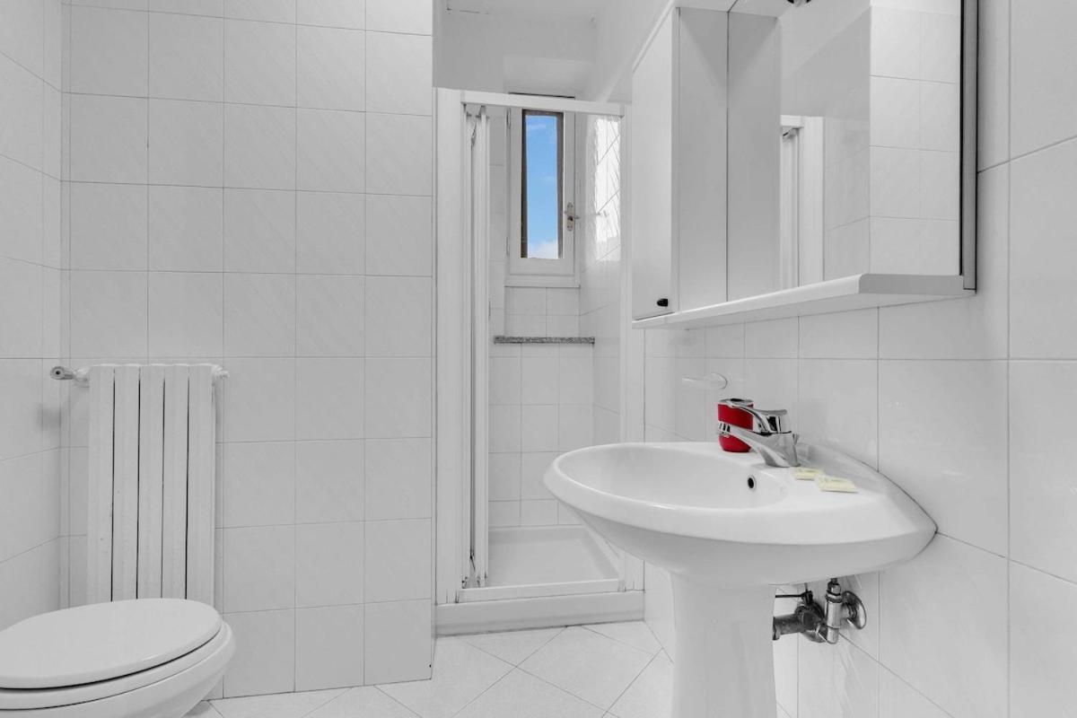 Apartment The House Of Via Muratori 11 Mailand